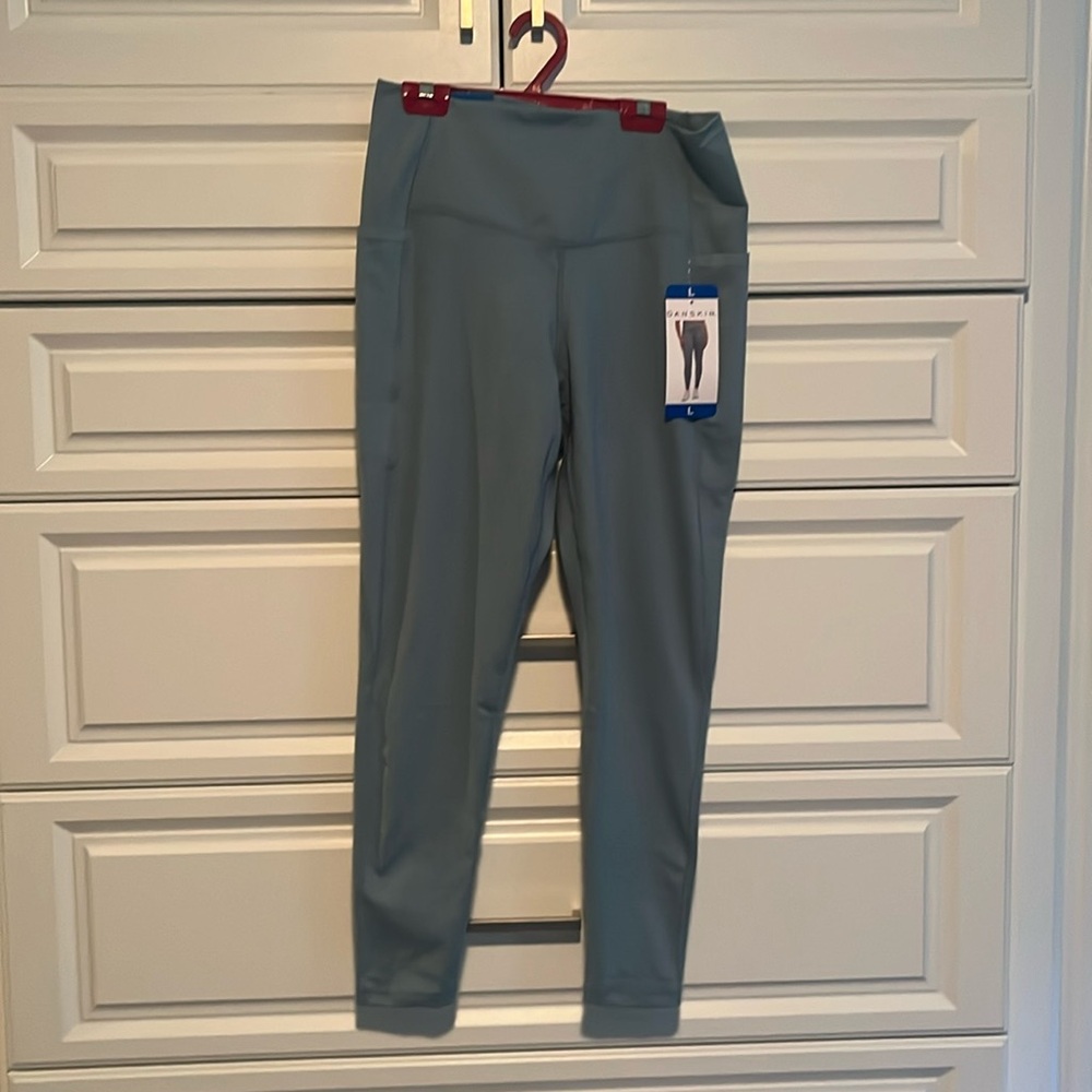 Danskin Leggings NWT